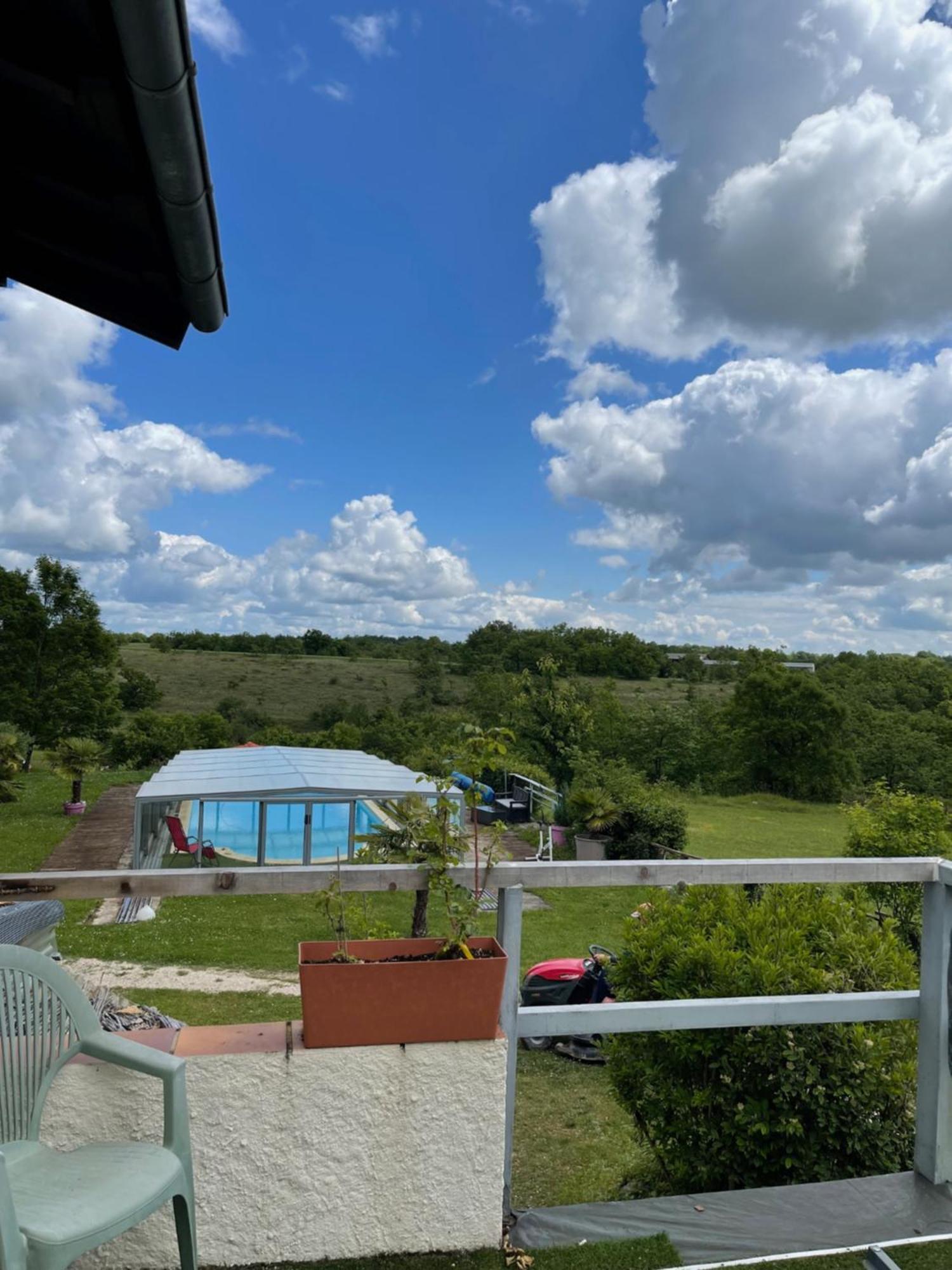 Villa Le Paradis Pern Bagian luar foto